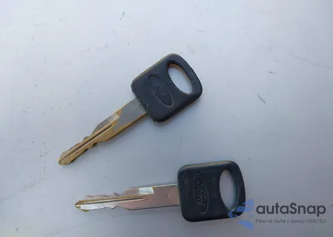 1997 Ford F-150 Lariat/Standard/Xl/Xlt from USA, damaged, VIN 1FTDX17W0VKC42859